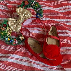 🎉FINAL SALE🎉 Girls Red Velvet Pixie Shoes